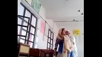 A 70 yrs old man sex with 30 yrs bold lady in classroom.