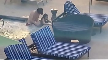 amatuer couple has sex in public pool @ vacation