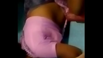 Aunty showing navel in train